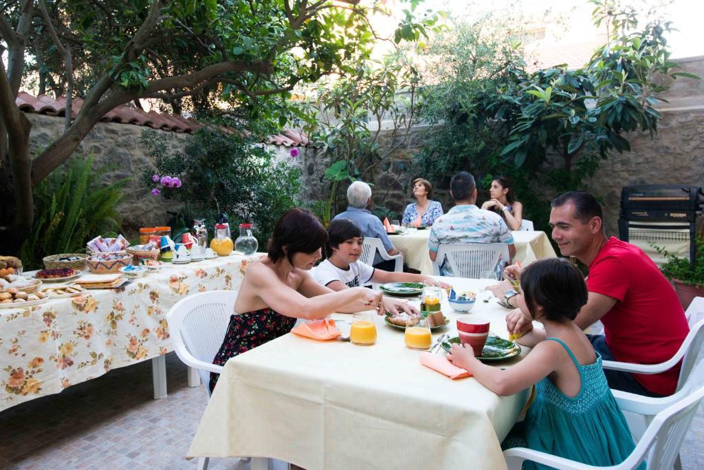 B&B L'Albero Dei Limoni Portoscuso Bagian luar foto